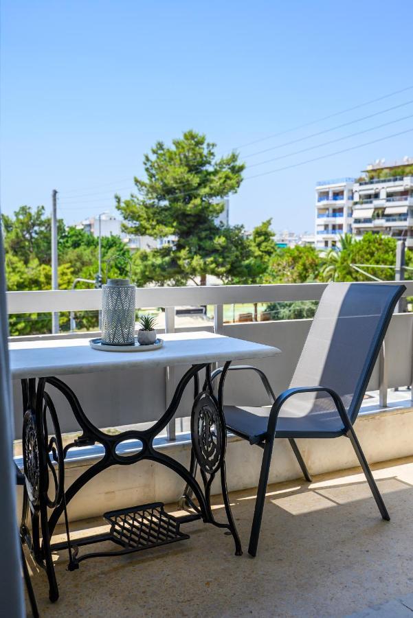 Apartment H Experience - Funky 1bd In Vibrant Nea Smirni